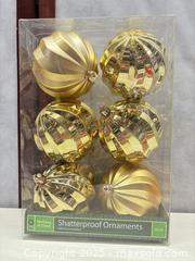 MaxSold Auction: Hallmark &#38; Enesco Christmas Ornament Lot — Mixed Materials - Warwick (Rhode Island, USA) SELLER MANAGED Reseller Online Auction - Warwick Avenue