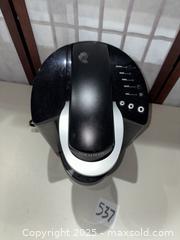 MaxSold Auction: Keurig K-40 Single-Serve Pod Coffee Maker, Black/Silver - Warwick (Rhode Island, USA) SELLER MANAGED Reseller Online Auction - Warwick Avenue