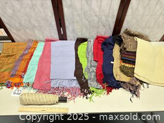 MaxSold Auction: Lot of 15 Scarves, Shawls, Umbrella - Warwick (Rhode Island, USA) SELLER MANAGED Reseller Online Auction - Warwick Avenue