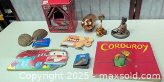 MaxSold Auction: Lot of 9: Assorted children's books, figurines & decorative banks - Warwick (Rhode Island, USA) SELLER MANAGED Reseller Online Auction - Warwick Avenue