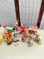 MaxSold Auction: Lot of vintage Annalee felt and cloth figurines - Warwick (Rhode Island, USA) SELLER MANAGED Reseller Online Auction - Warwick Avenue