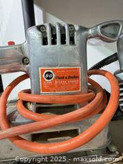 MaxSold Auction: MasterCraft Jig / Sabre Saw 910, Black &#38; Decker Deluxe Sander - Warwick (Rhode Island, USA) SELLER MANAGED Reseller Online Auction - Warwick Avenue