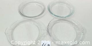 MaxSold Auction: Pyrex Clear Glass Shallow Pie/Baking Dishes — Lot of 4 - Warwick (Rhode Island, USA) SELLER MANAGED Reseller Online Auction - Warwick Avenue