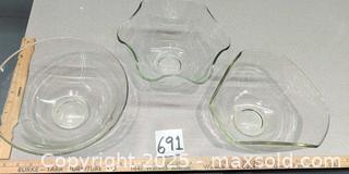 MaxSold Auction: Set of 3 Vintage Clear Scalloped Glass Serving Bowls - Warwick (Rhode Island, USA) SELLER MANAGED Reseller Online Auction - Warwick Avenue