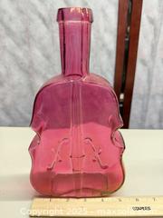 MaxSold Auction: Set of 6 Violin-Shaped Decorative Bottles/Vases - Warwick (Rhode Island, USA) SELLER MANAGED Reseller Online Auction - Warwick Avenue