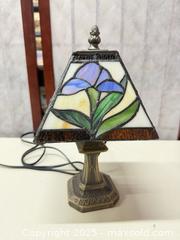 MaxSold Auction: Stained Glass Table Lamp with Floral Purple/Blue Shade - Warwick (Rhode Island, USA) SELLER MANAGED Reseller Online Auction - Warwick Avenue