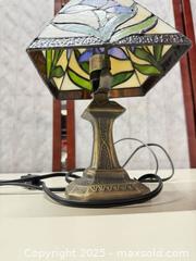 MaxSold Auction: Stained Glass Table Lamp with Floral Purple/Blue Shade - Warwick (Rhode Island, USA) SELLER MANAGED Reseller Online Auction - Warwick Avenue