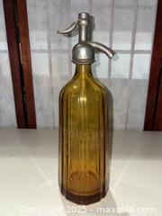 MaxSold Auction: Vintage Glass Seltzer / Soda Siphon Bottles  - Warwick (Rhode Island, USA) SELLER MANAGED Reseller Online Auction - Warwick Avenue