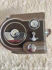 MaxSold Auction: Vintage 1940’s Revere Eight Model 67 Movie Camera  - Toronto (Ontario, Canada) SELLER MANAGED Reseller Online Auction -  Bayview Avenue