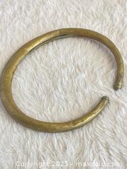 MaxSold Auction: Vintage Brass Bracelets Necklace Collection  - Toronto (Ontario, Canada) SELLER MANAGED Reseller Online Auction -  Bayview Avenue