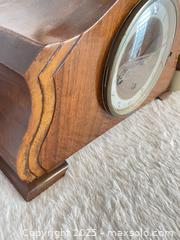 MaxSold Auction: Vintage Canadian Savoy Mantle Clock - Toronto (Ontario, Canada) SELLER MANAGED Reseller Online Auction -  Bayview Avenue