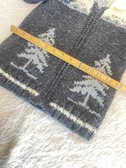 MaxSold Auction: Vintage Children’s Wool Nature Polar Bear Sweater - Toronto (Ontario, Canada) SELLER MANAGED Reseller Online Auction -  Bayview Avenue