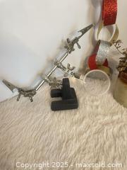 MaxSold Auction: Vintage Helping Hands Magnify Tool  - Toronto (Ontario, Canada) SELLER MANAGED Reseller Online Auction -  Bayview Avenue