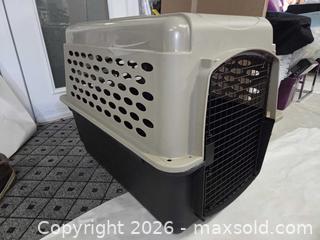 MaxSold Auction: Petmate Kennel 32-Inch 30-50-Pound - Vaughan (Ontario, Canada) SELLER MANAGED Commercial Liquidation Online Auction - Nashville Road