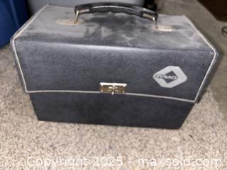 MaxSold Auction: DYMO Handheld Manual Embossing Label Maker - Maple Ridge (British Columbia, Canada) PARTNER MANAGED Estate Sale Online Auction - Blanshard Street (STORAGE)