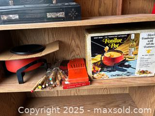 MaxSold Auction: West Bend (ChefWare) Electric Fondue Pot No. 5397 Pimento - Maple Ridge (British Columbia, Canada) PARTNER MANAGED Estate Sale Online Auction - Blanshard Street (STORAGE)