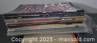 MaxSold Auction: Lot of Approximately 40 Comic Books  - Toronto (Ontario, Canada) SELLER MANAGED Downsizing Online Auction - Wilson Avenue (CONDO)