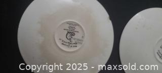 MaxSold Auction: Wedgwood Painted English City Landscape Saucers, Lot of 5 - Toronto (Ontario, Canada) SELLER MANAGED Downsizing Online Auction - Wilson Avenue (CONDO)