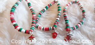 MaxSold Auction: 6 stretchy Christmas bracelets - North Cowichan(Crofton) (British Columbia, Canada) SELLER MANAGED Downsizing Online Auction - Musgrave Street