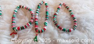 MaxSold Auction: 6 stretchy Christmas bracelets - North Cowichan(Crofton) (British Columbia, Canada) SELLER MANAGED Downsizing Online Auction - Musgrave Street