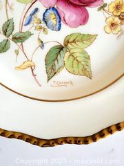 MaxSold Auction: Royal Doulton Dinner Plates (B) - Newmarket (Ontario, Canada) SELLER MANAGED Downsizing Online Auction - Amberlee Court