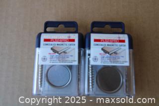 MaxSold Auction: 2 Door Magnets - Orlando (Florida, USA) SELLER MANAGED Downsizing Online Auction - Preserve Dr.