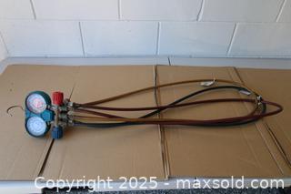 MaxSold Auction: A/C Manifold Gauge Set With Hoses - Orlando (Florida, USA) SELLER MANAGED Downsizing Online Auction - Preserve Dr.