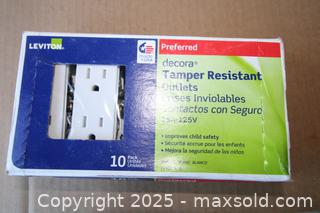 MaxSold Auction: Decora Tamper Resistant Outlets - Orlando (Florida, USA) SELLER MANAGED Downsizing Online Auction - Preserve Dr.