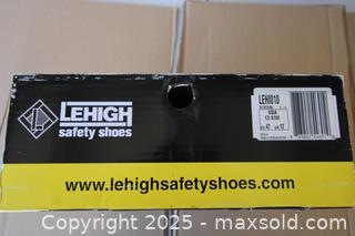 MaxSold Auction: Lehigh Safety Shoes {New} - Orlando (Florida, USA) SELLER MANAGED Downsizing Online Auction - Preserve Dr.