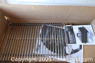 MaxSold Auction: Weber Go - Anywhere Charcoal Grill - Orlando (Florida, USA) SELLER MANAGED Downsizing Online Auction - Preserve Dr.