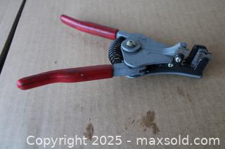 MaxSold Auction: Wire Striper - Orlando (Florida, USA) SELLER MANAGED Downsizing Online Auction - Preserve Dr.
