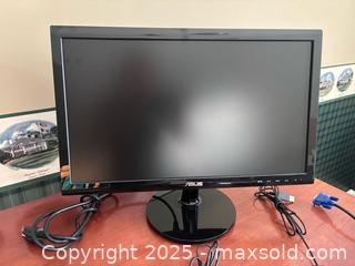 MaxSold Auction: Lot - computer monitor, mouse, camera, keyboard and calculator - Suwanee (Georgia, USA) SELLER MANAGED Estate Sale Online Auction - Laurel Oak Drive