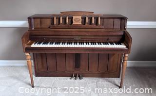 MaxSold Auction: Wurlitzer Upright Piano with bench - Suwanee (Georgia, USA) SELLER MANAGED Estate Sale Online Auction - Laurel Oak Drive