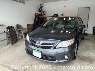 MaxSold Auction: 2011 Toyota Corolla VIN: 2T1BU4EE4BC572013 - Hamilton (Ontario, Canada) PARTNER MANAGED Downsizing Online Auction - Critzia Drive