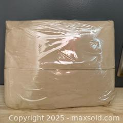 MaxSold Auction: Lot of 5 New In Pkg. Sheet Sets — Martex & Royalcale — Various Sz’ — 180 TC Cotton/Poly - Delta (British Columbia, Canada) SELLER MANAGED Downsizing Online Auction -  Garrett Drive
