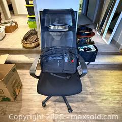 MaxSold Auction: Modern Mesh Ergonomic Office Chair and Messenger Bag - Delta (British Columbia, Canada) SELLER MANAGED Downsizing Online Auction -  Garrett Drive