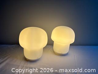 MaxSold Auction: Mushroom/Round Table Lamps, Set of 4 - Toronto (Ontario, Canada) SELLER MANAGED Downsizing Online Auction - Bright Street