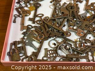 MaxSold Auction: Antique Skeleton Keys - Hamilton (Ontario, Canada) SELLER MANAGED Estate Sale Online Auction - Gertrude Street