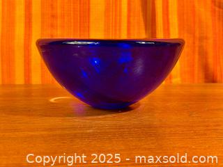 MaxSold Auction: Vintage MCM Kosta Boda &#34;Atoll&#34; Blue Art Glass Bowl. - Hamilton (Ontario, Canada) SELLER MANAGED Estate Sale Online Auction - Gertrude Street