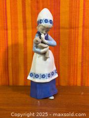 MaxSold Auction: Vtg Grafenthal Procelain GDR Figurine - Hamilton (Ontario, Canada) SELLER MANAGED Estate Sale Online Auction - Gertrude Street