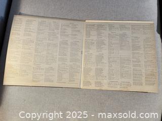 MaxSold Auction: 10 Folk & Pop LP Records – John Prine, Melanie, Buffy Sainte-Marie, Joan Ba - Toronto (Ontario, Canada) SELLER MANAGED Moving Online Auction - 1/2  Wellesley Street East