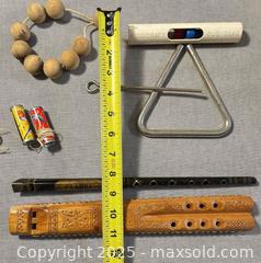 MaxSold Auction: Assorted Small Toys & Novelty Items – Figurines, Clickers, Reflectors & More - Toronto (Ontario, Canada) SELLER MANAGED Moving Online Auction - 1/2  Wellesley Street East
