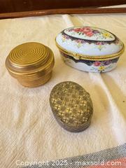 MaxSold Auction: Group of 3 Vintage Decorative Trinket & Pill Boxes – Porcelain & Metal  - Toronto (Ontario, Canada) SELLER MANAGED Moving Online Auction - 1/2  Wellesley Street East