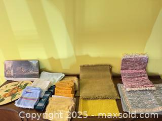 MaxSold Auction: Large Assortment of Vintage Linens, Placemats & Woven Table Textiles – Mixed Set - Toronto (Ontario, Canada) SELLER MANAGED Moving Online Auction - 1/2  Wellesley Street East