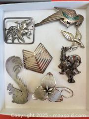 MaxSold Auction: Large Lot of Sterling Silver (.925) Brooches & Pins – Birds 17 Sterling silver 925 brooches - Toronto (Ontario, Canada) SELLER MANAGED Moving Online Auction - 1/2  Wellesley Street East
