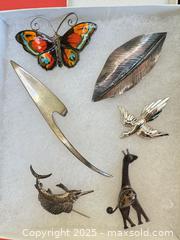 MaxSold Auction: Large Lot of Sterling Silver (.925) Brooches & Pins – Birds 17 Sterling silver 925 brooches - Toronto (Ontario, Canada) SELLER MANAGED Moving Online Auction - 1/2  Wellesley Street East
