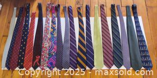MaxSold Auction: Lot of 19 Men’s Neckties – Assorted Patterns & Colours  - Toronto (Ontario, Canada) SELLER MANAGED Moving Online Auction - 1/2  Wellesley Street East