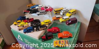 MaxSold Auction: Lot of 27 Vintage & Modern Die-Cast Cars — Mixed Brands, Metal Bodies - Toronto (Ontario, Canada) SELLER MANAGED Moving Online Auction - 1/2  Wellesley Street East