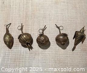 MaxSold Auction: Set of 5 Vintage Solid Brass Fruit Ornaments - Toronto (Ontario, Canada) SELLER MANAGED Moving Online Auction - 1/2  Wellesley Street East
