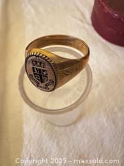 MaxSold Auction: Vintage 10K Gold Signet Ring with Heraldic Crest – Solid Gold - Toronto (Ontario, Canada) SELLER MANAGED Moving Online Auction - 1/2  Wellesley Street East